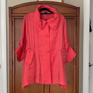 Fuschia  jacket with pockets!